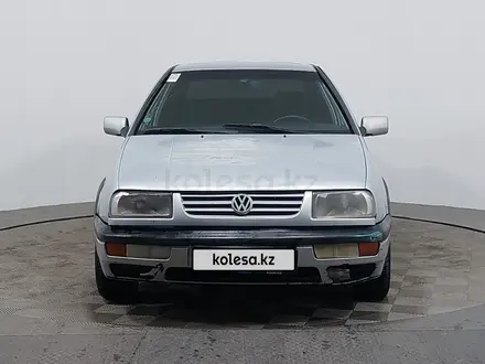 Volkswagen Vento 1992 года за 990 000 тг. в Астана – фото 2