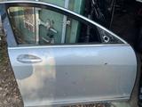 Двери w221 за 5 000 тг. в Алматы