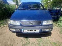 Volkswagen Passat 1995 года за 1 400 000 тг. в Уральск