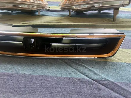 Honda Accord 1996 год Решетка за 6 000 тг. в Алматы – фото 4