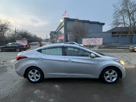 Hyundai Elantra 2015 года за 5 700 000 тг. в Шымкент – фото 4