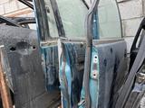 Двери на mitsubishi space runner, wawgon, chariot, спейс рунер, вагон, шари за 15 000 тг. в Алматы