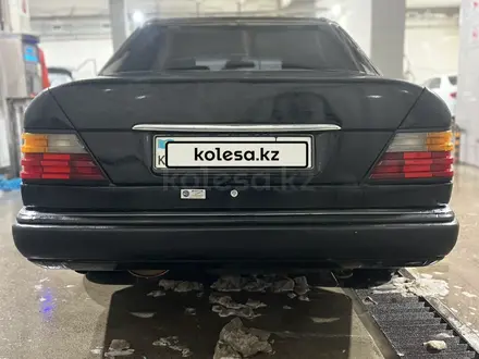 Mercedes-Benz E 220 1994 года за 2 450 000 тг. в Астана – фото 8