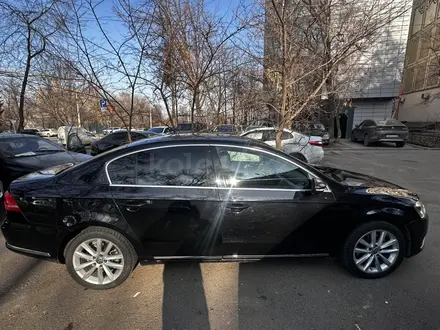 Volkswagen Passat 2014 года за 4 500 000 тг. в Алматы – фото 4