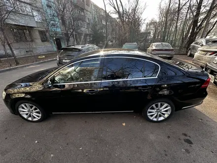 Volkswagen Passat 2014 года за 4 500 000 тг. в Алматы – фото 3