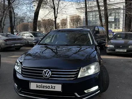 Volkswagen Passat 2014 года за 4 500 000 тг. в Алматы