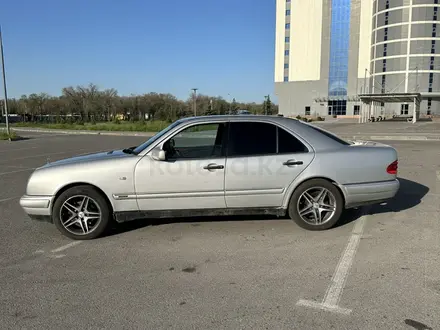 Mercedes-Benz E 280 1999 года за 3 200 000 тг. в Талдыкорган – фото 6