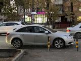 Chevrolet Cruze 2011 года за 4 000 000 тг. в Шымкент – фото 2