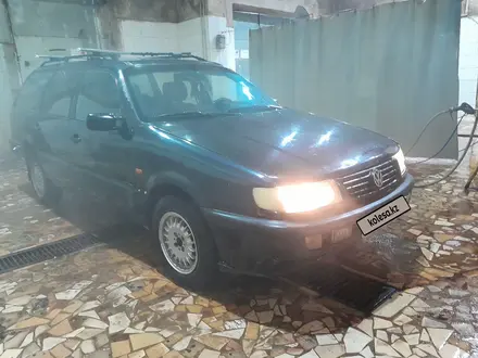 Volkswagen Passat 1994 года за 1 000 000 тг. в Акжаик – фото 3