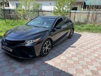 Toyota Camry 2018 года за 12 500 000 тг. в Алматы