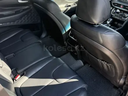 Hyundai Santa Fe 2020 года за 10 300 000 тг. в Караганда – фото 27