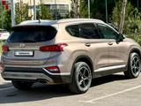 Hyundai Santa Fe 2020 года за 10 300 000 тг. в Караганда – фото 3