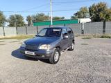 Chevrolet Niva 2004 года за 1 350 000 тг. в Шымкент – фото 4