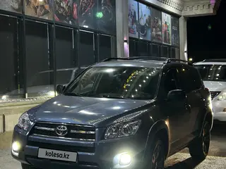 Toyota RAV4, 2012