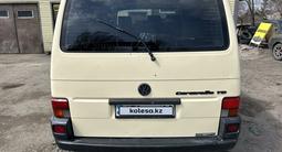 Volkswagen Caravelle 1999 года за 3 500 000 тг. в Караганда – фото 5