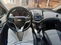 Chevrolet Cruze 2013 года за 3 990 000 тг. в Шымкент – фото 32