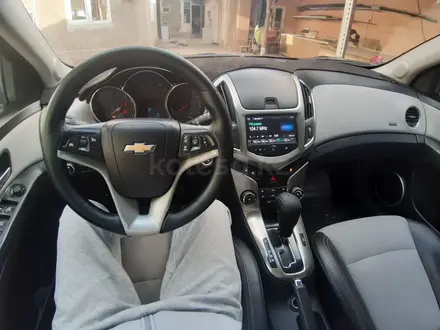 Chevrolet Cruze 2013 года за 5 500 000 тг. в Шымкент – фото 32