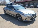 Lexus ES 250 2022 года за 28 000 000 тг. в Алматы