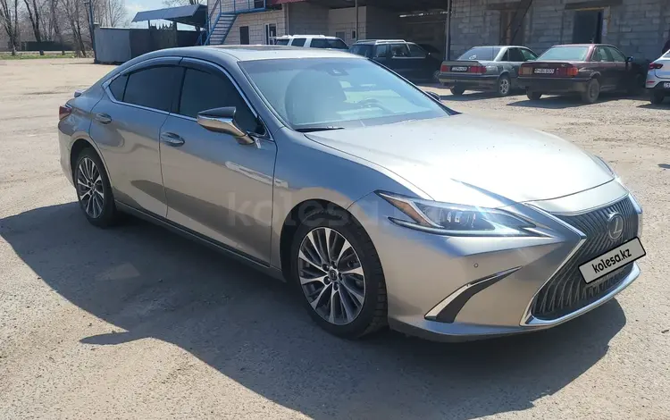 Lexus ES 250 2022 годаүшін28 000 000 тг. в Алматы