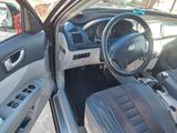 Hyundai Sonata 2006 года за 3 600 000 тг. в Уральск – фото 5