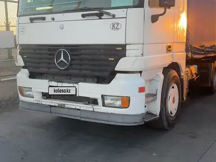 Mercedes-Benz  Actros 1998 года за 15 000 000 тг. в Жаркент – фото 2