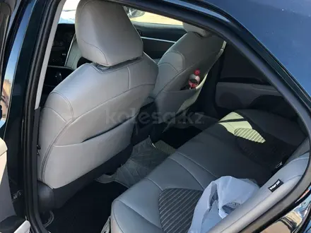 Toyota Camry 2018 года за 12 000 000 тг. в Караганда – фото 2