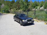 Mercedes-Benz E 320 1991 года за 800 000 тг. в Кокшетау – фото 2