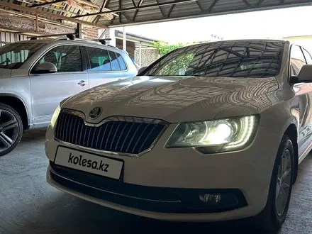Skoda Superb 2013 года за 5 700 000 тг. в Алматы – фото 5