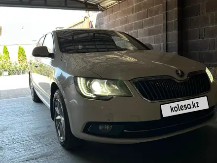 Skoda Superb 2013 года за 5 700 000 тг. в Алматы – фото 7