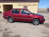 Volkswagen Vento 1993 года за 500 000 тг. в Караганда – фото 2