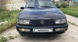 Volkswagen Passat 1995 годаүшін2 400 000 тг. в Шымкент