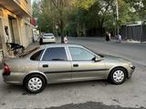 Opel Vectra 1997 года за 1 500 000 тг. в Алматы – фото 4