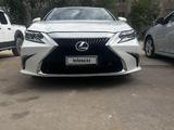 Lexus ES 300h 2013 года за 7 700 000 тг. в Актау