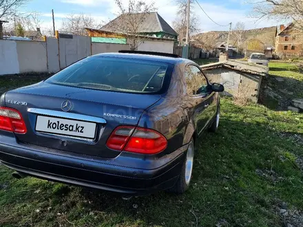 Mercedes-Benz CLK 230 1998 года за 2 450 000 тг. в Усть-Каменогорск – фото 5