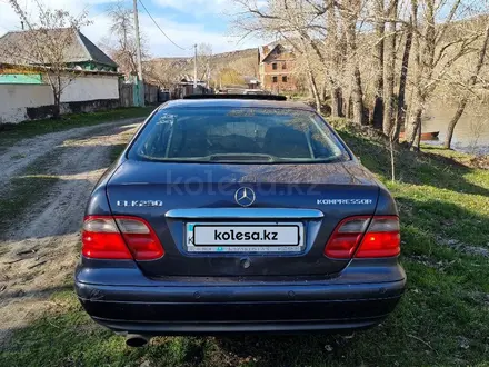 Mercedes-Benz CLK 230 1998 года за 2 450 000 тг. в Усть-Каменогорск – фото 6