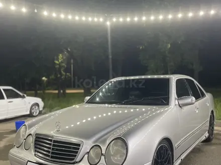 Mercedes-Benz E 320 2001 года за 5 200 000 тг. в Алматы