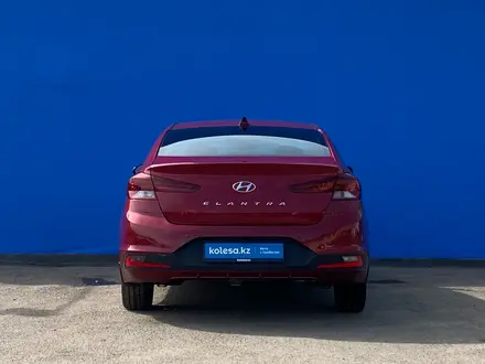 Hyundai Elantra 2019 года за 9 460 000 тг. в Алматы – фото 4