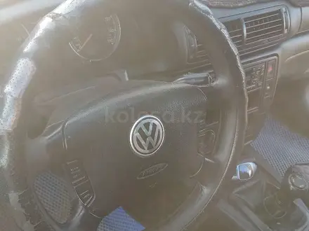 Volkswagen Passat 2001 года за 2 200 000 тг. в Усть-Каменогорск – фото 9