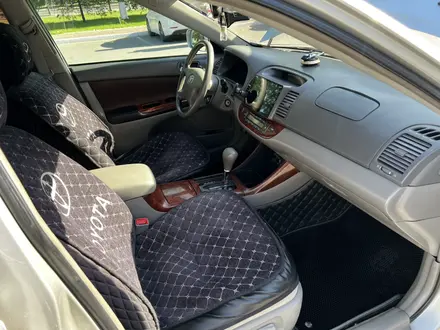 Toyota Camry 2004 года за 4 500 000 тг. в Астана – фото 12