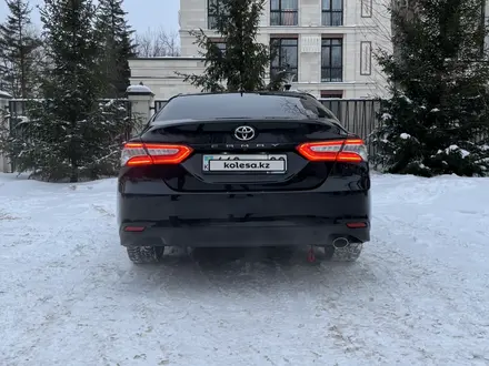 Toyota Camry 2018 года за 14 500 000 тг. в Караганда – фото 8