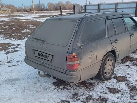 Mercedes-Benz E 200 1990 года за 1 700 000 тг. в Коктобе – фото 4