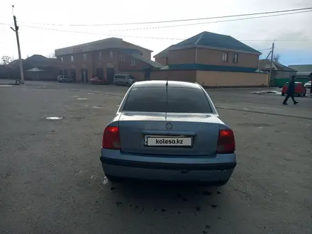Volkswagen Passat 1997 года за 1 500 000 тг. в Тараз – фото 8