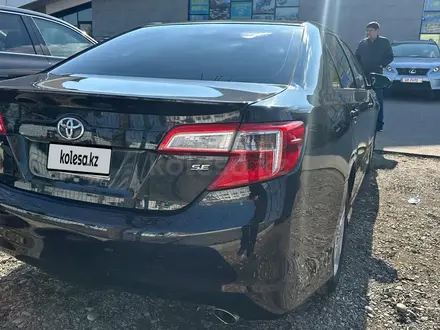 Toyota Camry 2012 года за 7 000 000 тг. в Актобе – фото 3