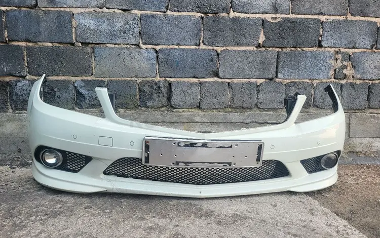 Передний бампер Мерседес w204 за 200 000 тг. в Астана