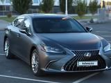 Lexus ES 300h 2023 годаүшін26 500 000 тг. в Алматы