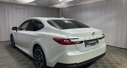 Toyota Camry Luxe 2025 года за 19 500 000 тг. в Алматы – фото 2
