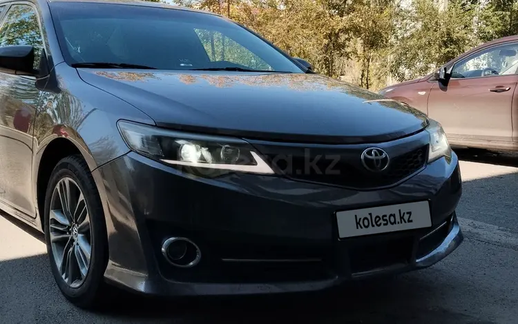 Toyota Camry 2014 года за 7 600 000 тг. в Атырау