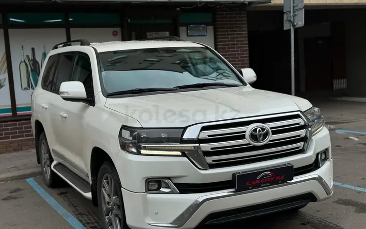 Toyota Land Cruiser 2017 годаfor29 000 000 тг. в Астана