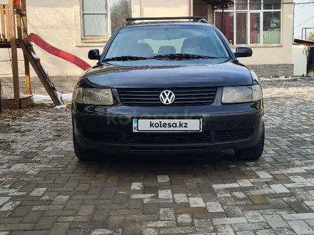 Volkswagen Passat 1998 года за 2 800 000 тг. в Алматы – фото 5
