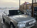 Mercedes-Benz E 230 1992 года за 2 000 000 тг. в Алматы – фото 4